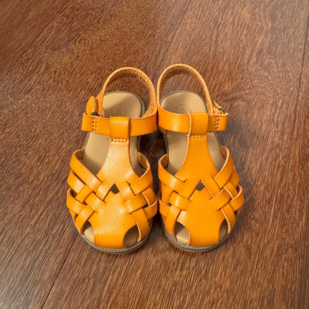 Cat & Jack brown leather sandals size 5
